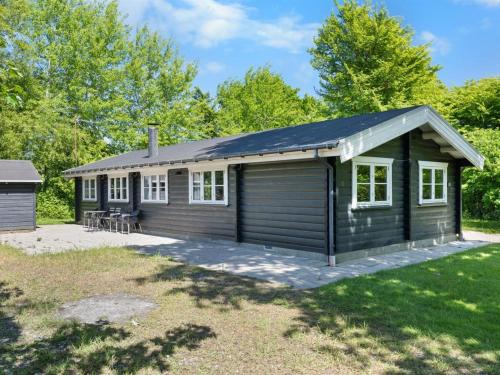 Hov House | Holiday Home Doris - 150m from the sea by Interhome