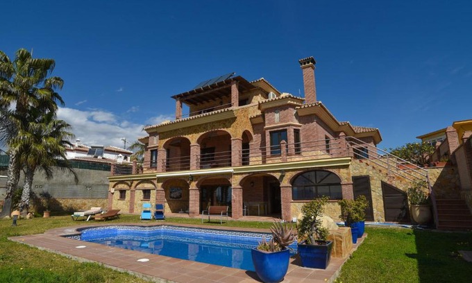 La Cala del Moral House | Holiday Home El balcón de la cala by Interhome