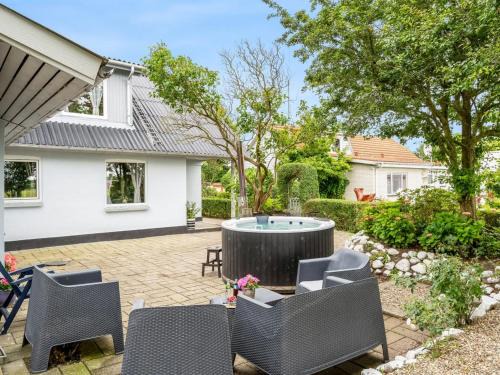 Thyholm House | Holiday Home Elara - 300m from the sea by Interhome