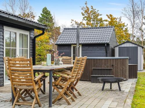 Hou House | Holiday Home Elizabeta - 175m from the sea by Interhome