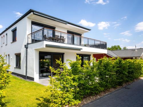 Fedderwardersiel House | Holiday Home Fischer sien Huus-7 by Interhome