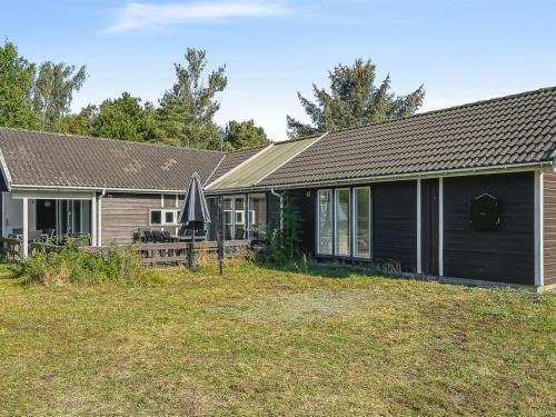 Oster Somarken House | Holiday Home Fredrike - 500m from the sea by Interhome