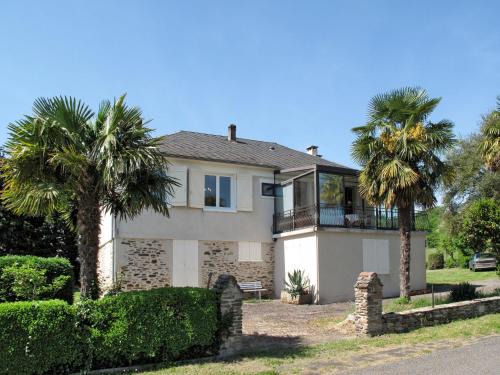 Altillac House | Holiday Home Freyssignes by Interhome