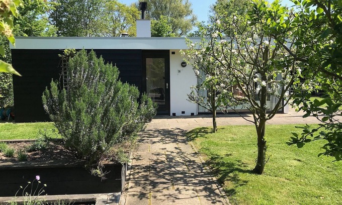 Oostkapelle House | Holiday home "Het Zeeuws Girl" in Oostkapelle, close to the beach.