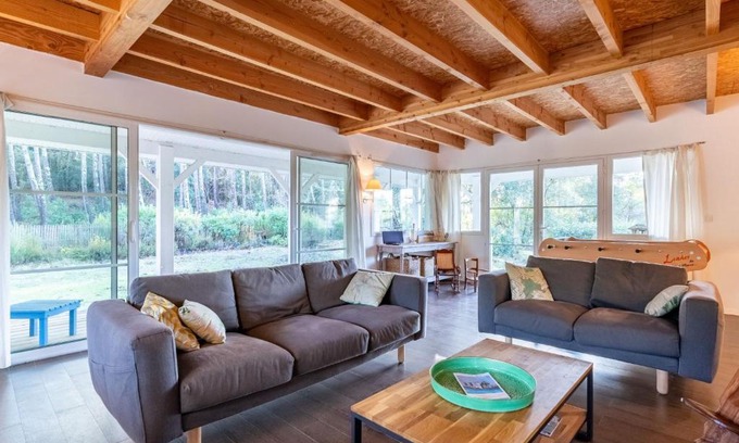 Lacanau House | Holiday Home Hibiscus by Interhome