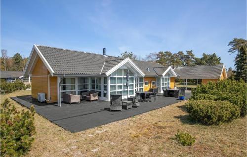Oster Somarken House | Holiday Home Holsteroddevej Xii