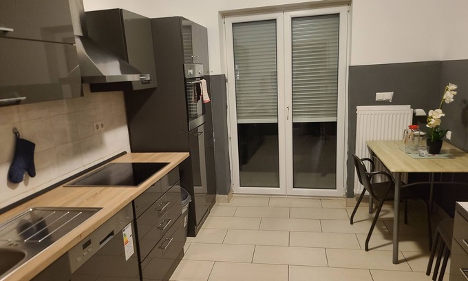 Birkesdorf House | Holiday Home 'Ihr Zuhause Auf Zeit' with Private Terrace, Balcony and Wi-Fi