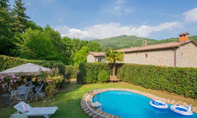 Pontito House | Holiday Home Il Vecchio Ospitale by Interhome