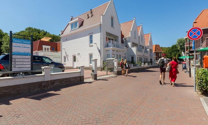 Dishoek House | Holiday Home in Koudekerke near the Beach