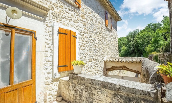 Montclus House | Holiday Home in Montclus by Lavender Fields