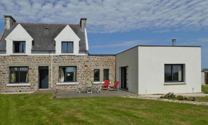 Plougasnou House | Holiday Home in Plougasnou near Sandy Beach