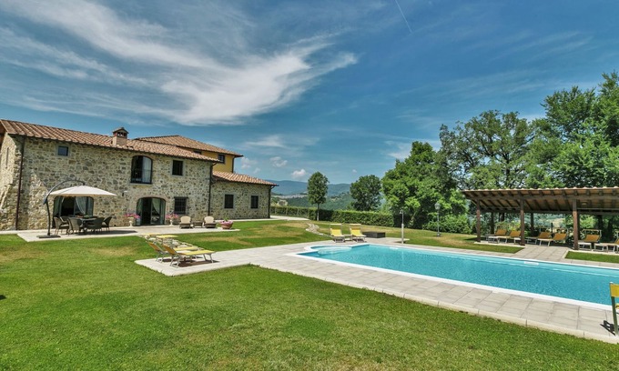 Poppi Villa | Holiday Home in Poppi with Castle View