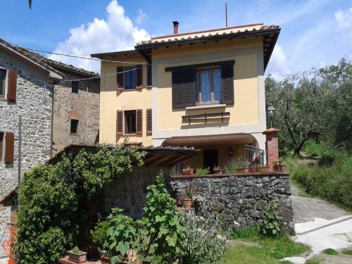 Marliana Villa | Holiday Home in Tuscany with Stunning Views