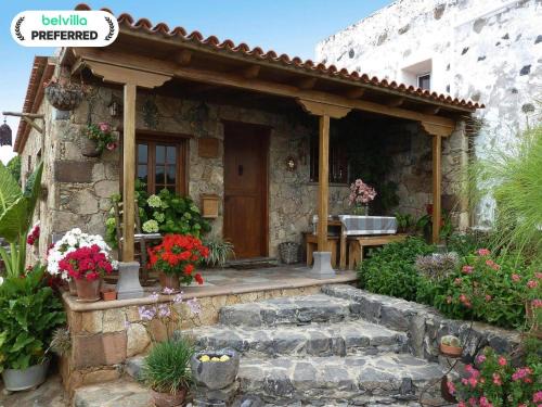 Guia de Isora House | Holiday Home in Vera de Erques