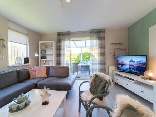 Wemeldinge House | Holiday Home in Zeeland near Beaches