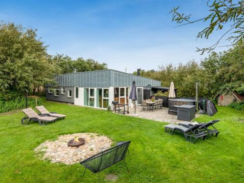 Lodbjerg Hede House | Holiday Home Jerrit - 1-4km from the sea by Interhome