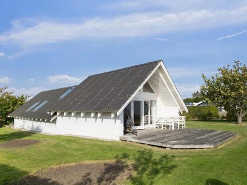 Beder Malling House | Holiday Home Jolanta - 20m from the sea by Interhome