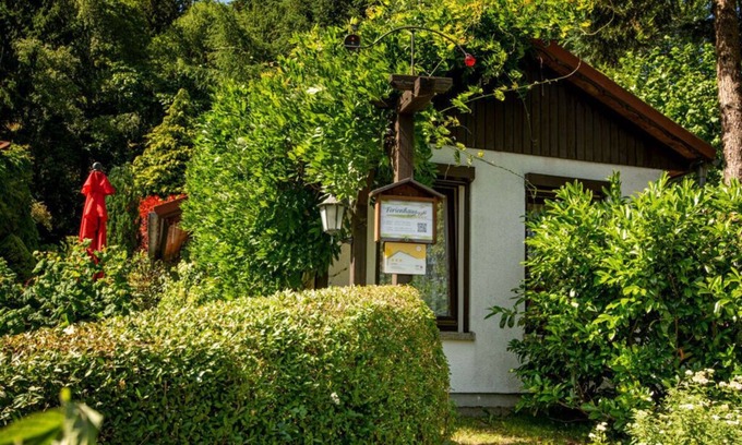 Manebach Apartment | Holiday home Kahl near centre