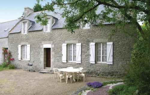 Plomeur House | Holiday Home Kermathéano