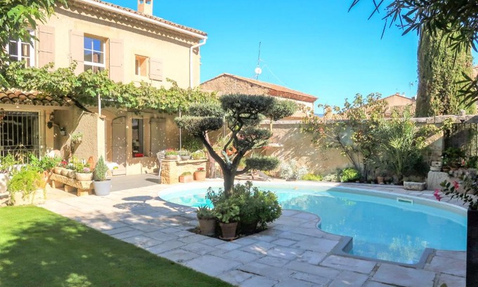Robion House | Holiday Home La Croix du Puits by Interhome