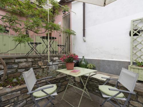Diano Arentino House | Holiday Home La vecchia Stalla by Interhome