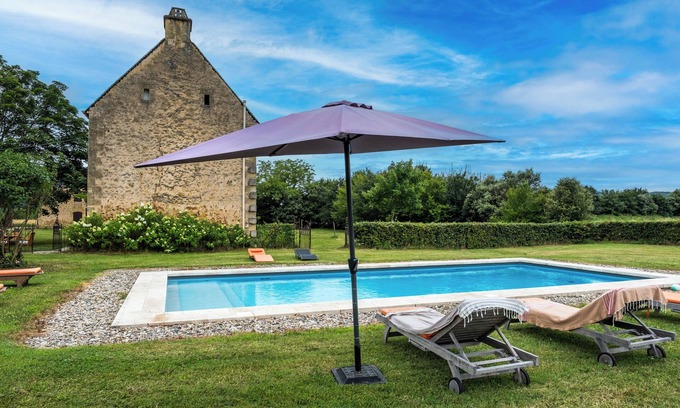Domme House | Holiday Home 'Le Bel Prat' with Private Pool, Private Terrace and Wi-Fi