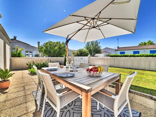 La Bree-les-Bains House | Holiday Home Les Pâquerettes by Interhome
