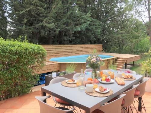 Cruis House | Holiday Home Le Jade by Interhome