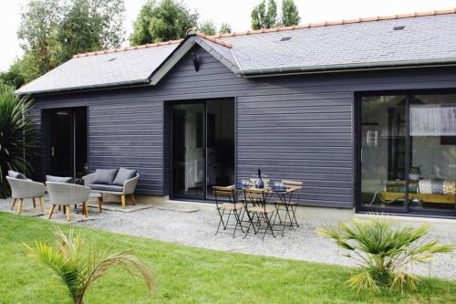 Cancale House | Holiday home located in the middle of the popular seaside resort, Cancale