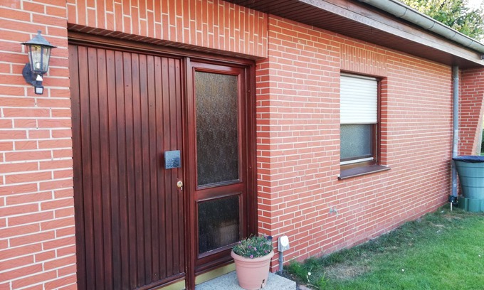 Rysum House | Holiday Home 'Luitje' with Private Terrace, Private Garden and Wi-Fi