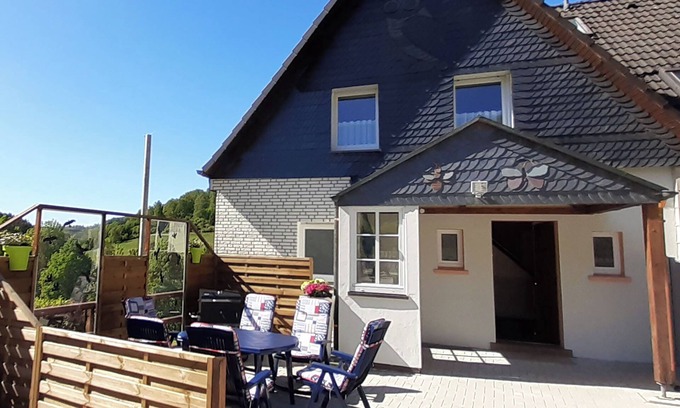Attendorn House | Holiday Home 'Maag, 102qm' with Private Terrace and Wi-Fi