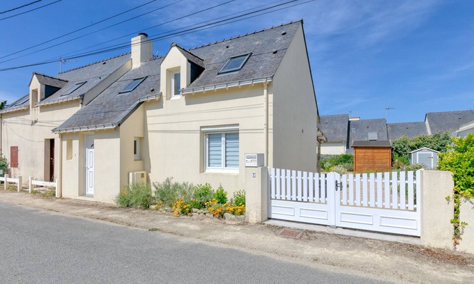Batz-sur-Mer House | Holiday Home 'Maison' with Private Garden
