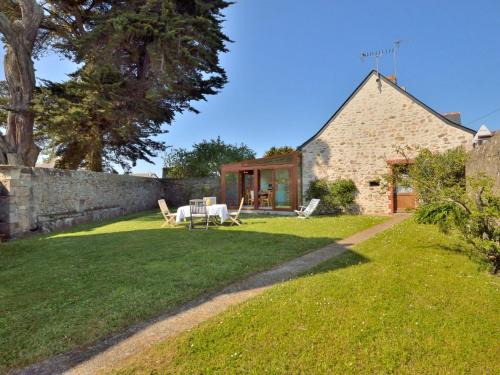 Le Croisic House | Holiday Home Moulin Bastard by Interhome