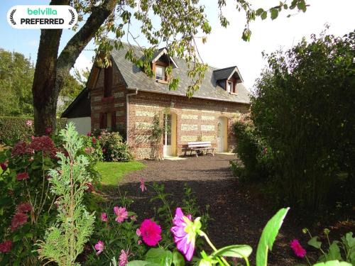 Les Grandes-Ventes House | Holiday Home near Alabaster Coast