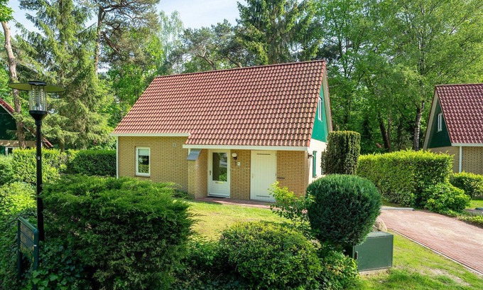 Diessen House | Holiday Home in Diessen with Private Sauna