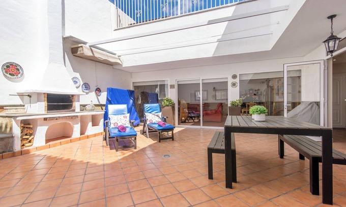 San Fernando House | Holiday Home 'Paca' with Private Terrace, Wi-Fi and Air Conditioning
