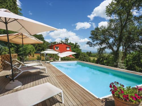 Cascine-La Croce House | Holiday Home Piero by Interhome