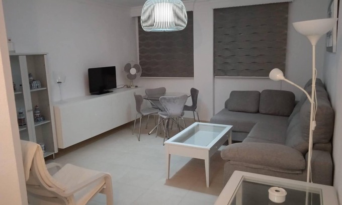 Barbate House | Holiday Home 'Ricardo' with Private Terrace and Wi-Fi
