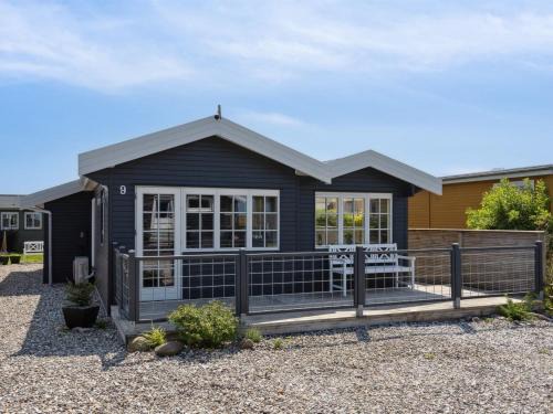 Mesinge House | Holiday Home Sazur - 75m from the sea by Interhome