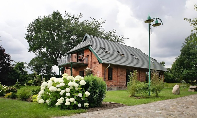 Dummer House | Holiday Home 'Seeadler Am Dümmer' with Lake View, Private Terrace and Wi-Fi