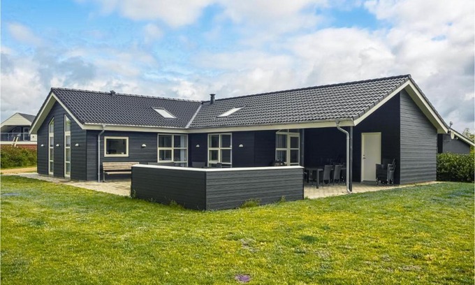 Skjern House | Holiday Home Skjern With Hot Tub Viii