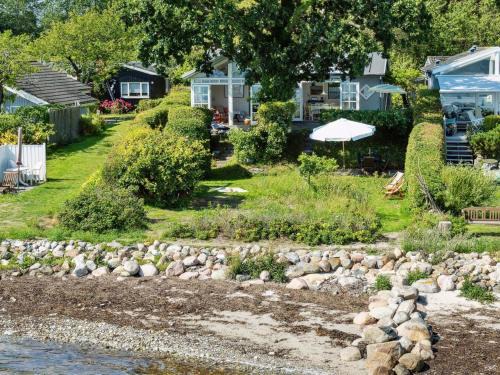 Thurø By House | Holiday Home Snari - 10m from the sea by Interhome