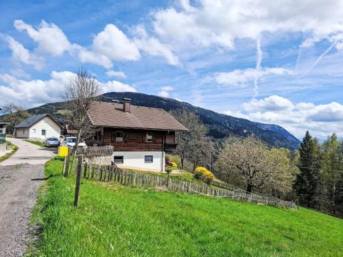 Verditz House | Holiday Home Sonnenplatzl Verditz by Interhome