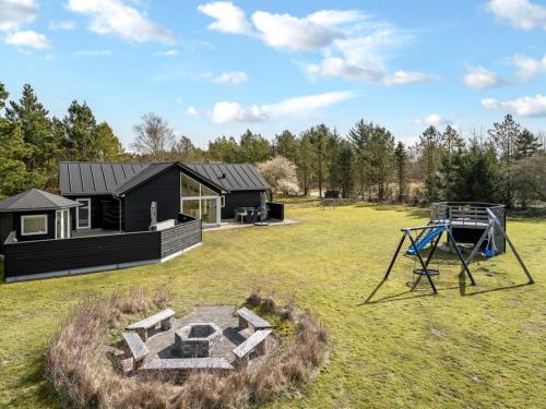 Tversted House | Holiday Home Sunna - 1-2km from the sea by Interhome