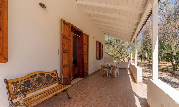 Presicce House | Holiday Home "Tenuta La Saracina - Villino 5" with Sea View, Balcony & Wi-Fi