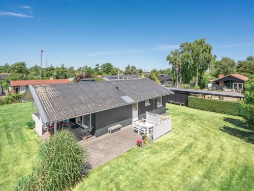 Vejlby Fed House | Holiday Home Undine - 300m from the sea by Interhome