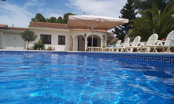 Les Tres Cales House | Holiday Home 'Villa Sahra' with Mountain View, Wi-Fi and Air Conditioning