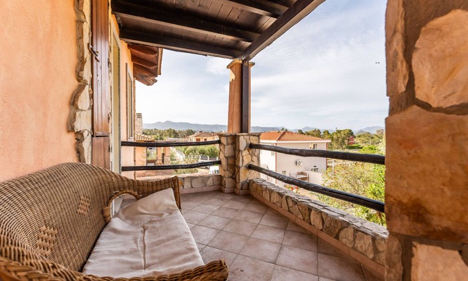 Castiadas House | Holiday Home 'Villetta Flamengo' with Mountain View, Private Terrace and Air Conditioning
