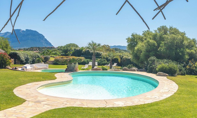 Costa Corallina House | Holiday Home 'Villa Cactus, Costa Corallina' with Sea View, Wi-Fi and Air Conditioning