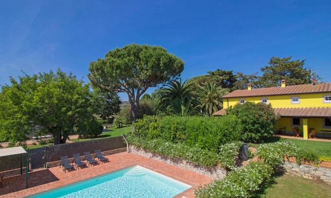 San Vincenzo House | Holiday Home Villa il Pellicano by Interhome